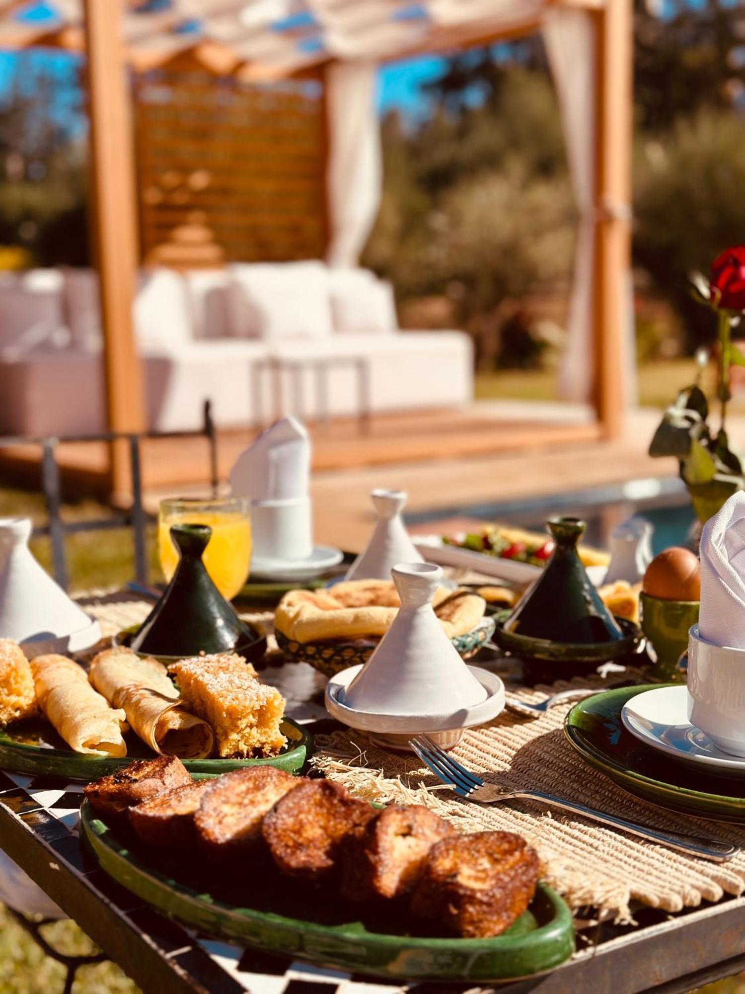 Les Roses By La Siredrah Hotel Ait Bou Zguia Eksteriør billede